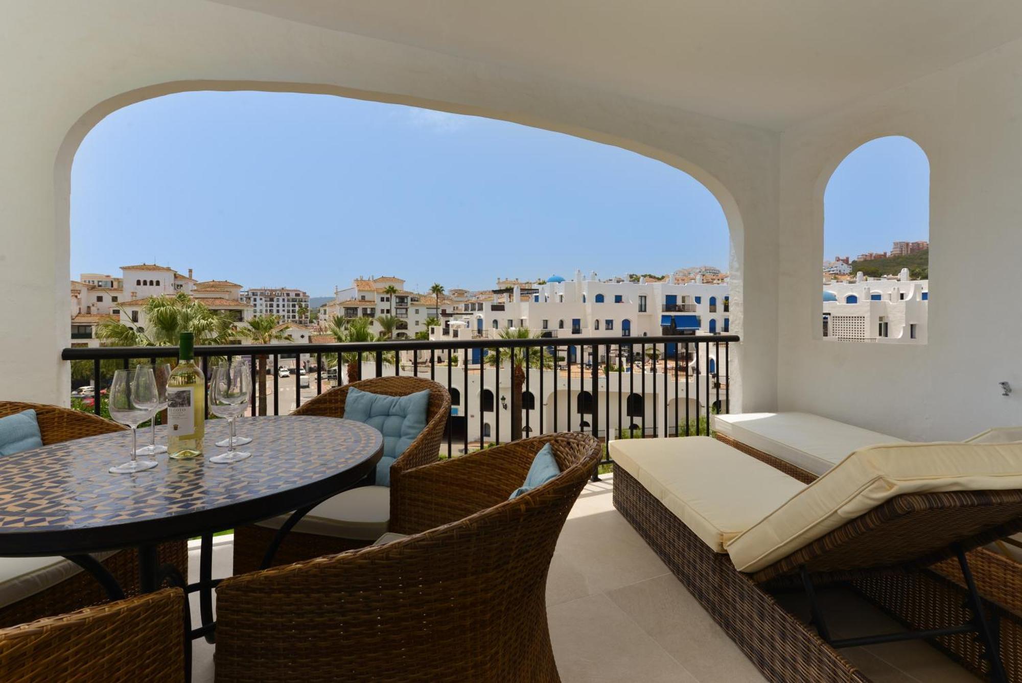 마닐바 Duquesa Port Retreat 아파트 외부 사진